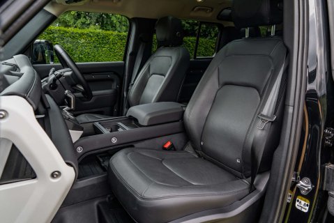Land Rover Defender P400e XS Edition 9