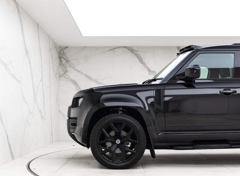 Land Rover Defender SE 29