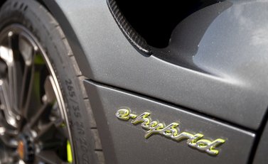 Porsche 918 Spyder 30