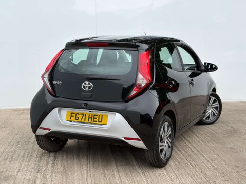Toyota Aygo 1.0 Aygo X-Play TSS VVT-i CVT 5dr 24