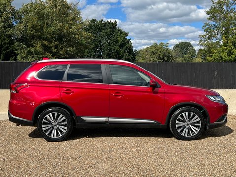 Mitsubishi Outlander EXCEED 5