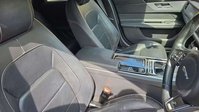 Jaguar XF 2.0d R-Sport Saloon 4dr Diesel Auto Euro 6 (s/s) (180 ps) 5
