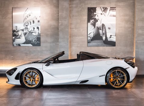 McLaren 720S Spider Performance MSO Bespoke Carbon Pa 2