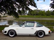 Porsche 911 CARRERA 3.2 TARGA 62