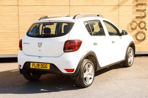 Dacia Sandero Stepway ESSENTIAL SCE 2