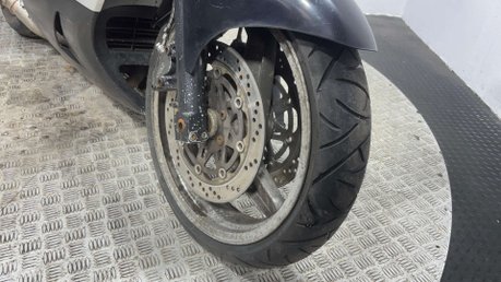 Kawasaki ZZR 1991 CLASSIC SPORTS TOURER PROJECT BIKE SPARES OR REPAIR 600CC 25