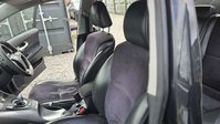 Toyota Auris 1.8 VVT-h T Spirit Hatchback 5dr Petrol Hybrid CVT Euro 5 (s/s) (136 ps) 36