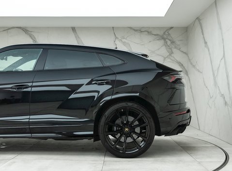 Lamborghini Urus 28