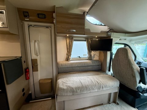 Swift Edge 486 Black Edition 17