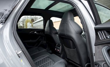 Audi RS6 Avant Performance 14