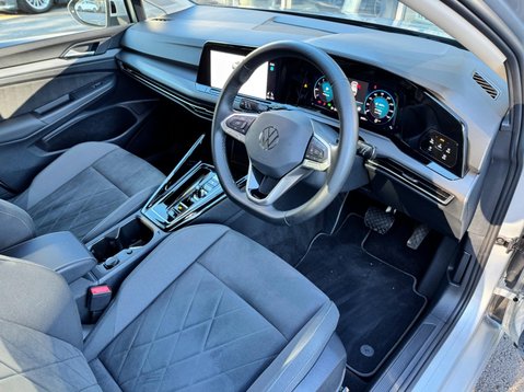 Volkswagen Golf STYLE ETSI DSG 19