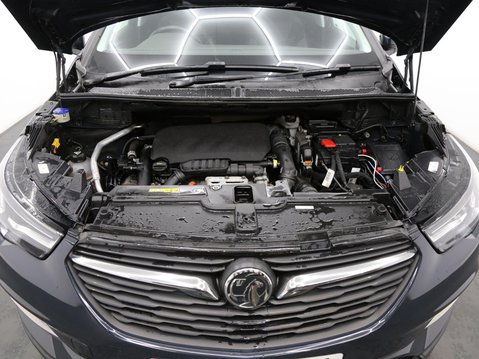 Vauxhall Grandland X 1.2 Turbo Sport Nav Euro 6 (s/s) 5dr 28