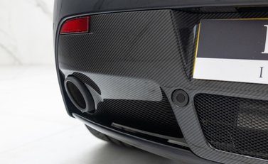 Aston Martin V12 Vantage S 46