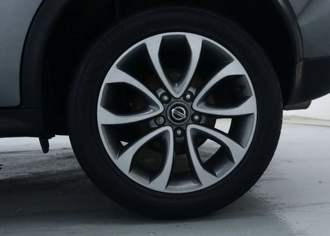 Nissan Juke 1.6 Tekna SUV 5dr Petrol XTRON Euro 6 (117 ps) 17