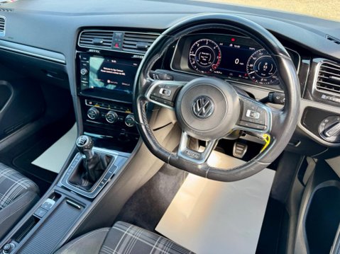 Volkswagen Golf 2.0 TDI GTD Euro 6 (s/s) 5dr 39