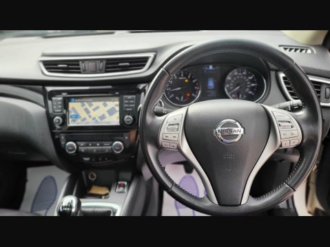Nissan Qashqai N-CONNECTA DIG-T 28
