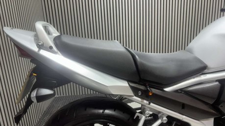 Suzuki Bandit 2005 18K NEW MOT IDEAL FIRST BIG BIKE A2 650CC COMMUTER BIKE 38