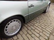 Mercedes-Benz SL Series 500SL-32 58