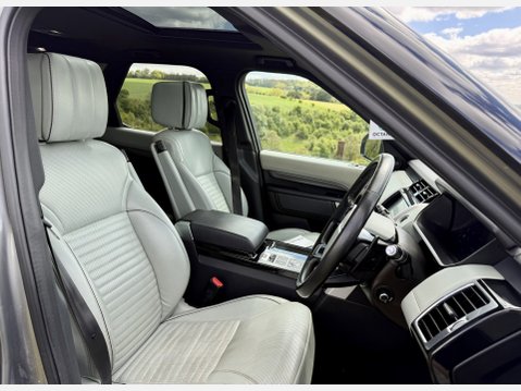 Land Rover Discovery SDV6 HSE LUXURY 23