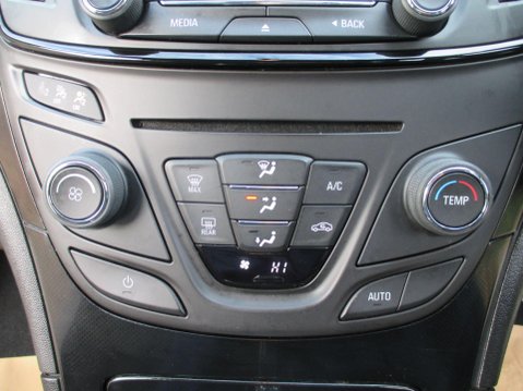 Vauxhall Insignia 1.8 16V SRi Euro 5 5dr 21