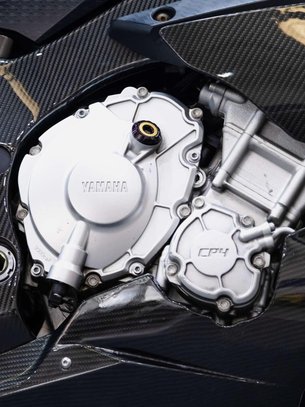 Yamaha R1M 1000 Super Sports Petrol Manual (200 ps) 1