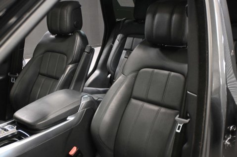 Land Rover Range Rover Sport 3.0 Range Rover Sport HSE Dynamic Black D MHEV Auto 4WD 5dr 13