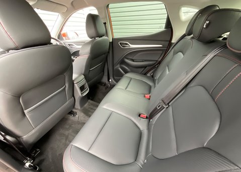 MG ZS 1.0 T-GDI EXCLUSIVE AUTO 14