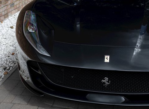Ferrari 812 Superfast 19