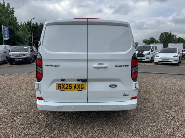 Ford Transit Custom Crew Cab SWB L1H1 Limited 320 A/C Alloys Camera Nav Sensors EURO 6 8