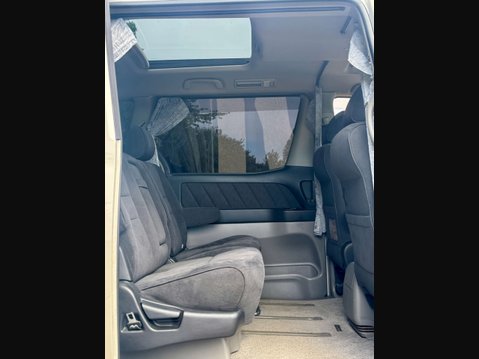 Toyota Alphard Sunroof 8 Seater 20