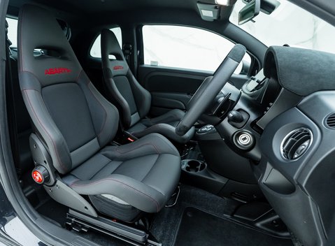 Abarth 695 Competizione 13