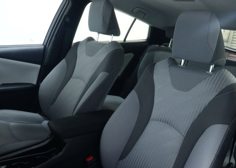 Toyota Prius 1.8 VVT 8.8kWh Business Edition Plus Hatchback 5dr Petrol Plug-in Hybrid CV 50