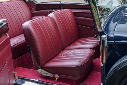 Mercedes-Benz 220 W21 21