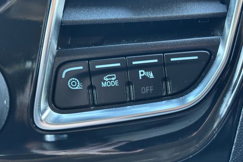 Ford Transit Custom 280 L1 130 ps Limited Panel Van 28