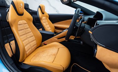 Ferrari Roma SPIDER 18