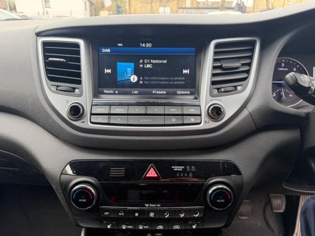 Hyundai TUCSON CRDI SE NAV BLUE DRIVE 11