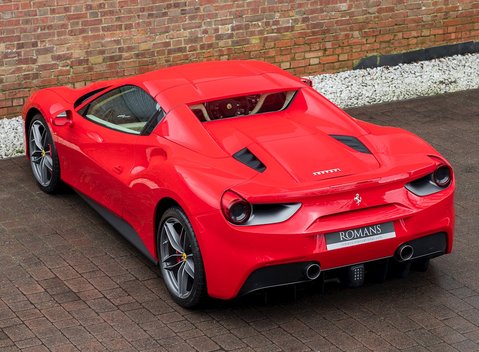 Ferrari 488 Spider 10