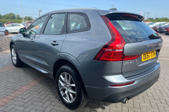 Volvo XC60 D4 MOMENTUM AWD AUTO 9