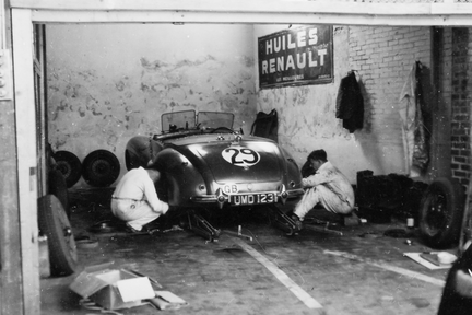 Aston Martin DB1 EX 1949 LEMANS ENTRANT 28