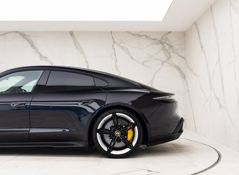 Porsche Taycan Turbo S 34