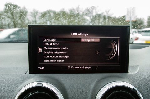 Audi Q2 TFSI TECHNIK 28