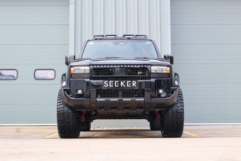 Toyota Land Cruiser 2026 COMMERCIAL 2 inch  lift 22  wheels roof light Seeker styled Rear seats 8