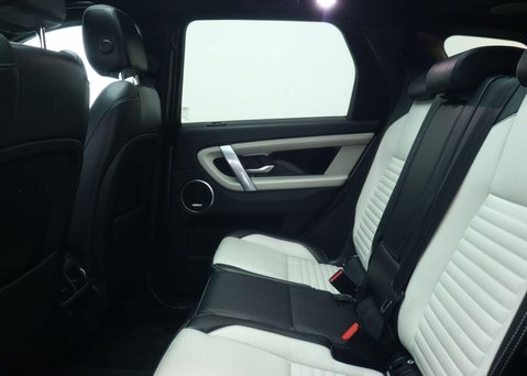 Land Rover Discovery Sport 2.0 Discovery Sport R-Dynamic HSE Auto 4WD 5dr 52