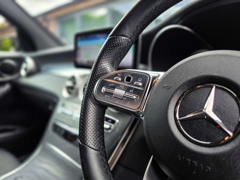 Mercedes-Benz GLC 2.0 GLC 300 AMG Line Premium D 4Matic Auto 4WD 5dr 28