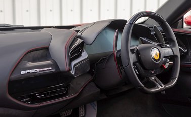 Ferrari SF90 Stradale 15