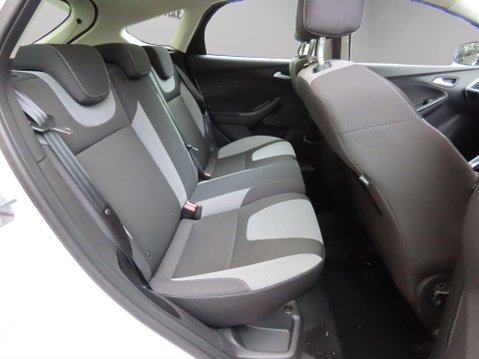 Ford Focus 1.6T EcoBoost Zetec S Euro 5 (s/s) 5dr 14