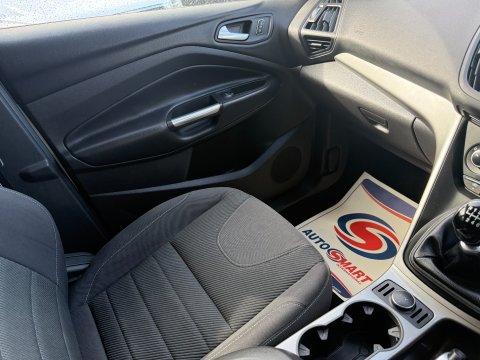 Ford Kuga ZETEC TDCI 9