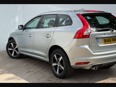 Volvo XC60 2.4 XC60 R-Design Luxury Nav D5 AWD Auto 4WD 5dr 38
