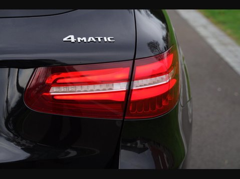 Mercedes-Benz GLC 2.1 GLC250d AMG Line (Premium Plus) G-Tronic 4MATIC Euro 6 (s/s) 5dr 34