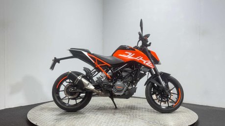 KTM Duke 2020 ONLY 10K RUNNING PROJECT BIKE SPARES OR REPAIR 125CC 1